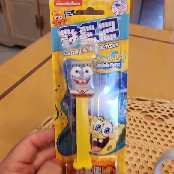 Spongebob pez dispenser and mug - Picture 4 of 5